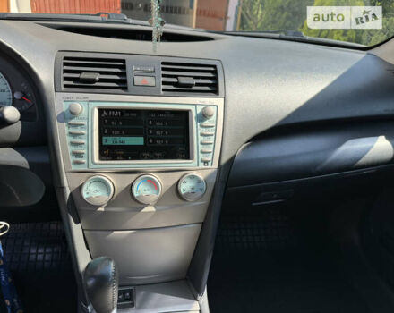 Черный Тойота Камри, объемом двигателя 3.5 л и пробегом 256 тыс. км за 9500 $, фото 7 на Automoto.ua
