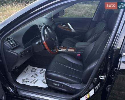 Черный Тойота Камри, объемом двигателя 3.5 л и пробегом 70 тыс. км за 17000 $, фото 12 на Automoto.ua