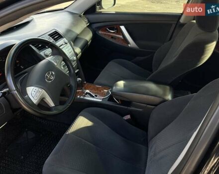 Черный Тойота Камри, объемом двигателя 2.4 л и пробегом 244 тыс. км за 8700 $, фото 11 на Automoto.ua