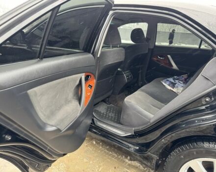 Черный Тойота Камри, объемом двигателя 2.4 л и пробегом 260 тыс. км за 10500 $, фото 7 на Automoto.ua