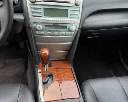 Черный Тойота Камри, объемом двигателя 3.5 л и пробегом 246 тыс. км за 11000 $, фото 37 на Automoto.ua