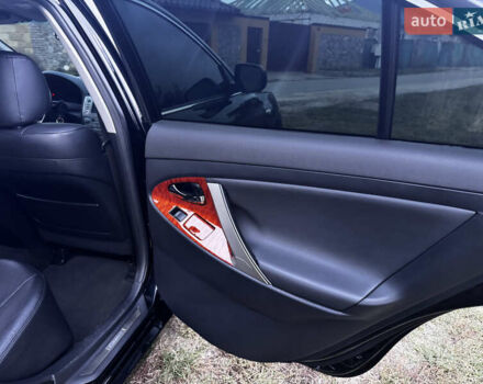 Черный Тойота Камри, объемом двигателя 3.5 л и пробегом 70 тыс. км за 17000 $, фото 9 на Automoto.ua