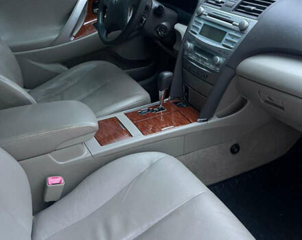 Черный Тойота Камри, объемом двигателя 2.3 л и пробегом 275 тыс. км за 8000 $, фото 11 на Automoto.ua