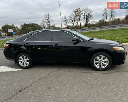 Черный Тойота Камри, объемом двигателя 2.4 л и пробегом 189 тыс. км за 8600 $, фото 6 на Automoto.ua
