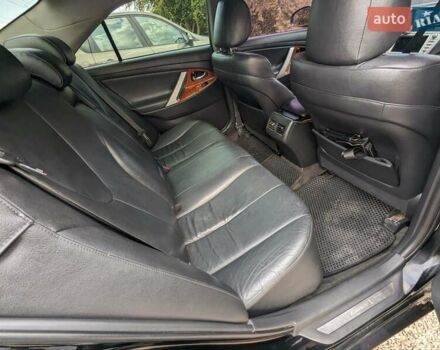 Черный Тойота Камри, объемом двигателя 2.4 л и пробегом 192 тыс. км за 8500 $, фото 11 на Automoto.ua