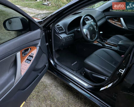 Чорний Тойота Камрі, об'ємом двигуна 2.36 л та пробігом 189 тис. км за 8200 $, фото 5 на Automoto.ua