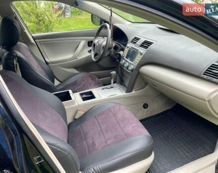 Черный Тойота Камри, объемом двигателя 2.36 л и пробегом 116 тыс. км за 9400 $, фото 7 на Automoto.ua