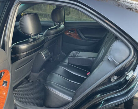 Черный Тойота Камри, объемом двигателя 2.4 л и пробегом 366 тыс. км за 6500 $, фото 16 на Automoto.ua