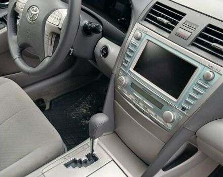 Черный Тойота Камри, объемом двигателя 2.36 л и пробегом 268 тыс. км за 9500 $, фото 7 на Automoto.ua