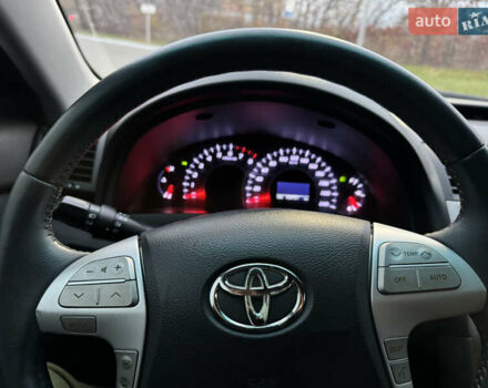 Черный Тойота Камри, объемом двигателя 2.4 л и пробегом 189 тыс. км за 8600 $, фото 10 на Automoto.ua