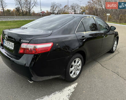 Черный Тойота Камри, объемом двигателя 2.4 л и пробегом 189 тыс. км за 8600 $, фото 2 на Automoto.ua