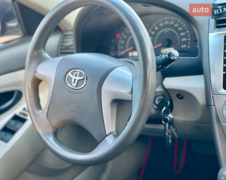 Черный Тойота Камри, объемом двигателя 2.4 л и пробегом 450 тыс. км за 7200 $, фото 20 на Automoto.ua