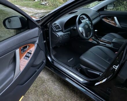 Черный Тойота Камри, объемом двигателя 2.4 л и пробегом 189 тыс. км за 8200 $, фото 6 на Automoto.ua