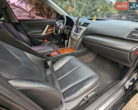 Черный Тойота Камри, объемом двигателя 2.4 л и пробегом 192 тыс. км за 8500 $, фото 13 на Automoto.ua