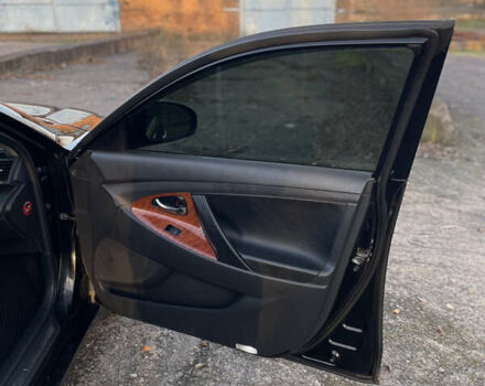 Черный Тойота Камри, объемом двигателя 2.4 л и пробегом 366 тыс. км за 6500 $, фото 11 на Automoto.ua