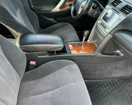 Черный Тойота Камри, объемом двигателя 2.36 л и пробегом 270 тыс. км за 8900 $, фото 23 на Automoto.ua