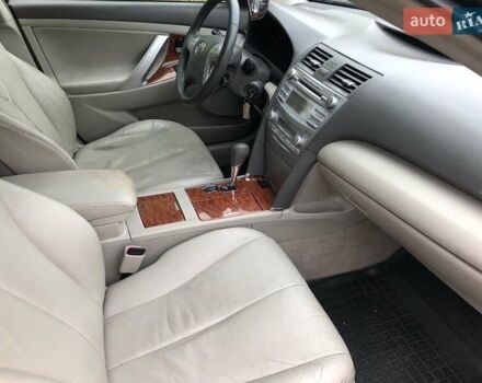 Черный Тойота Камри, объемом двигателя 2.36 л и пробегом 255 тыс. км за 8500 $, фото 5 на Automoto.ua