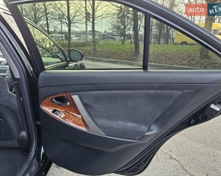 Черный Тойота Камри, объемом двигателя 2.36 л и пробегом 197 тыс. км за 11000 $, фото 21 на Automoto.ua