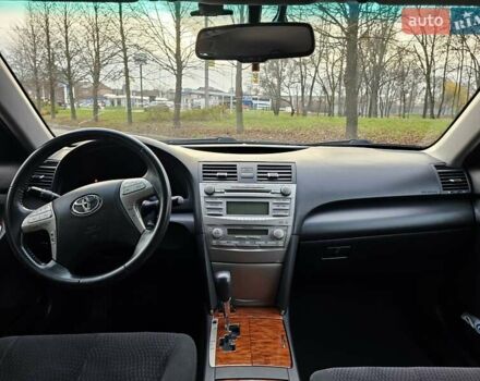Черный Тойота Камри, объемом двигателя 2.36 л и пробегом 197 тыс. км за 11000 $, фото 16 на Automoto.ua