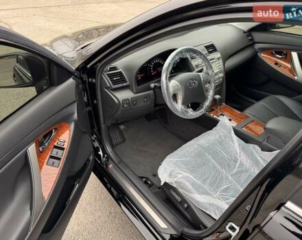 Черный Тойота Камри, объемом двигателя 2.4 л и пробегом 13 тыс. км за 22000 $, фото 49 на Automoto.ua