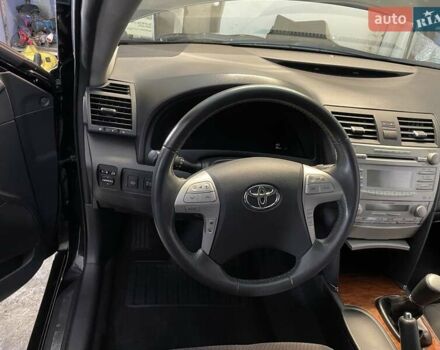 Черный Тойота Камри, объемом двигателя 2.4 л и пробегом 78 тыс. км за 11800 $, фото 4 на Automoto.ua