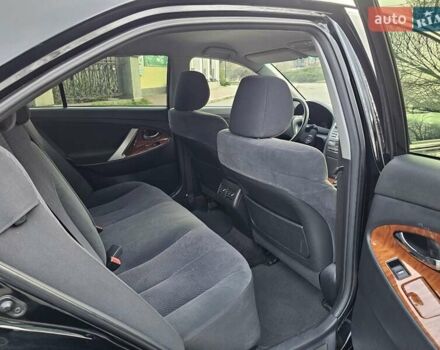 Черный Тойота Камри, объемом двигателя 2.36 л и пробегом 197 тыс. км за 11000 $, фото 22 на Automoto.ua