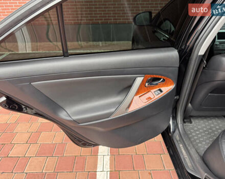 Чорний Тойота Камрі, об'ємом двигуна 2.36 л та пробігом 214 тис. км за 9700 $, фото 19 на Automoto.ua