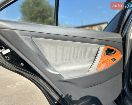 Черный Тойота Камри, объемом двигателя 2.36 л и пробегом 270 тыс. км за 8900 $, фото 17 на Automoto.ua