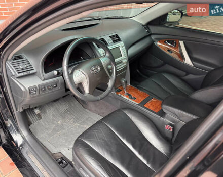 Чорний Тойота Камрі, об'ємом двигуна 2.36 л та пробігом 214 тис. км за 9700 $, фото 9 на Automoto.ua