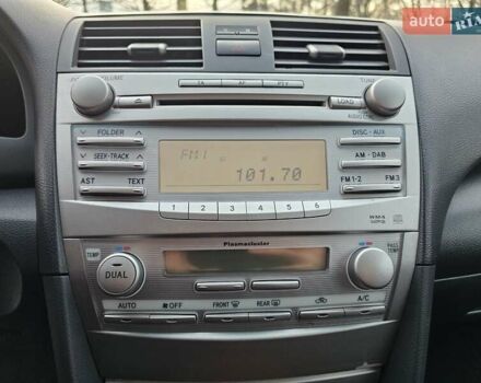 Черный Тойота Камри, объемом двигателя 2.36 л и пробегом 197 тыс. км за 11000 $, фото 14 на Automoto.ua