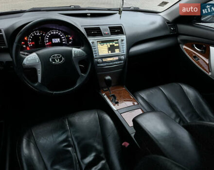Черный Тойота Камри, объемом двигателя 2.4 л и пробегом 206 тыс. км за 10750 $, фото 58 на Automoto.ua