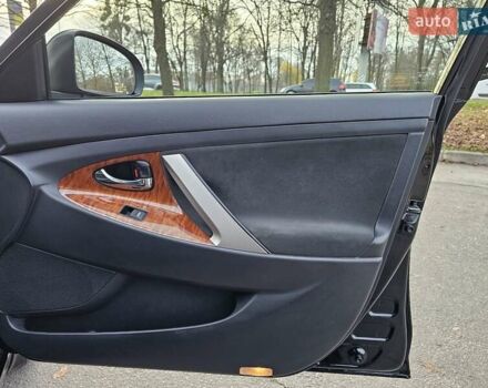 Черный Тойота Камри, объемом двигателя 2.36 л и пробегом 197 тыс. км за 11000 $, фото 24 на Automoto.ua