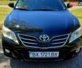 Черный Тойота Камри, объемом двигателя 2.4 л и пробегом 208 тыс. км за 9800 $, фото 1 на Automoto.ua