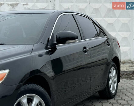 Черный Тойота Камри, объемом двигателя 2.4 л и пробегом 206 тыс. км за 10750 $, фото 24 на Automoto.ua