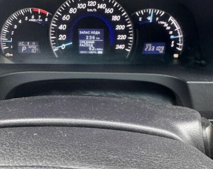 Черный Тойота Камри, объемом двигателя 2.5 л и пробегом 233 тыс. км за 11000 $, фото 2 на Automoto.ua