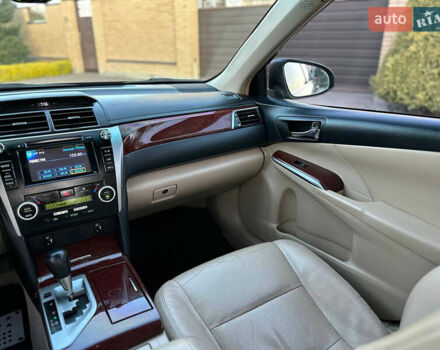 Черный Тойота Камри, объемом двигателя 2.5 л и пробегом 220 тыс. км за 13750 $, фото 34 на Automoto.ua
