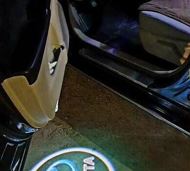 Черный Тойота Камри, объемом двигателя 2.5 л и пробегом 154 тыс. км за 9490 $, фото 27 на Automoto.ua