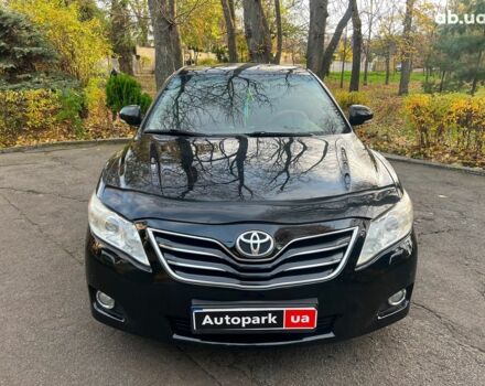 Чорний Тойота Камрі, об'ємом двигуна 3.5 л та пробігом 293 тис. км за 9990 $, фото 1 на Automoto.ua
