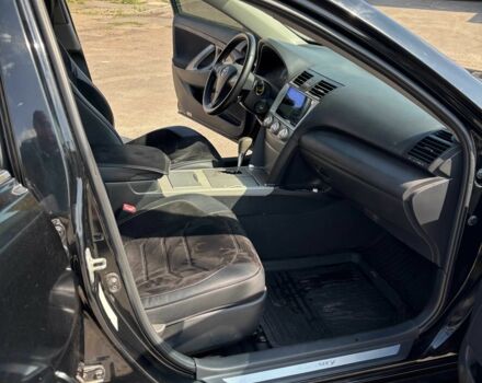 Черный Тойота Камри, объемом двигателя 2.5 л и пробегом 290 тыс. км за 8200 $, фото 9 на Automoto.ua