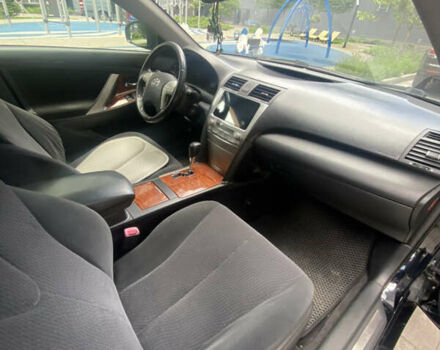 Чорний Тойота Камрі, об'ємом двигуна 2.4 л та пробігом 260 тис. км за 10000 $, фото 17 на Automoto.ua