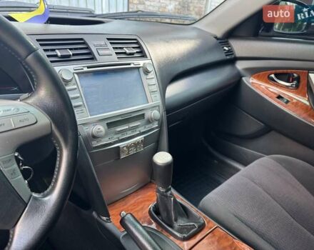 Черный Тойота Камри, объемом двигателя 2.4 л и пробегом 168 тыс. км за 11300 $, фото 8 на Automoto.ua