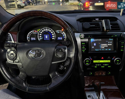 Черный Тойота Камри, объемом двигателя 2.5 л и пробегом 190 тыс. км за 13000 $, фото 5 на Automoto.ua