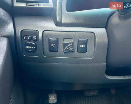 Черный Тойота Камри, объемом двигателя 3.5 л и пробегом 293 тыс. км за 9990 $, фото 17 на Automoto.ua