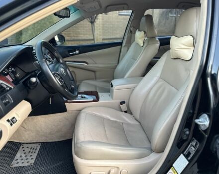 Черный Тойота Камри, объемом двигателя 2.5 л и пробегом 220 тыс. км за 13750 $, фото 16 на Automoto.ua