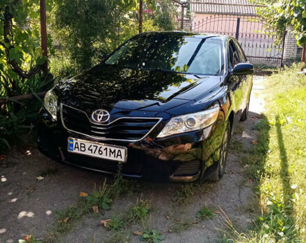Черный Тойота Камри, объемом двигателя 2.49 л и пробегом 374 тыс. км за 8350 $, фото 2 на Automoto.ua