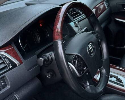 Чорний Тойота Камрі, об'ємом двигуна 2.49 л та пробігом 215 тис. км за 14500 $, фото 17 на Automoto.ua