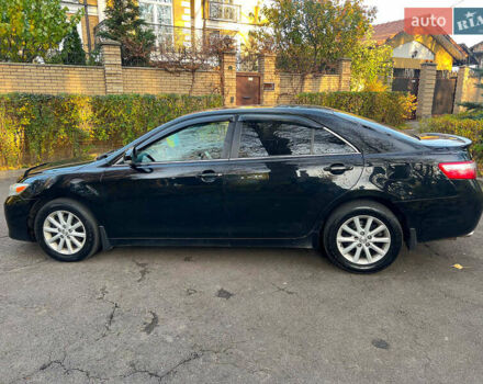 Черный Тойота Камри, объемом двигателя 3.5 л и пробегом 293 тыс. км за 9990 $, фото 7 на Automoto.ua