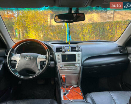 Черный Тойота Камри, объемом двигателя 3.5 л и пробегом 293 тыс. км за 9990 $, фото 18 на Automoto.ua