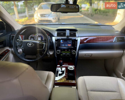 Чорний Тойота Камрі, об'ємом двигуна 2.49 л та пробігом 208 тис. км за 13500 $, фото 11 на Automoto.ua
