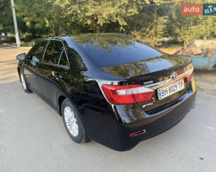 Чорний Тойота Камрі, об'ємом двигуна 2.49 л та пробігом 208 тис. км за 13500 $, фото 14 на Automoto.ua